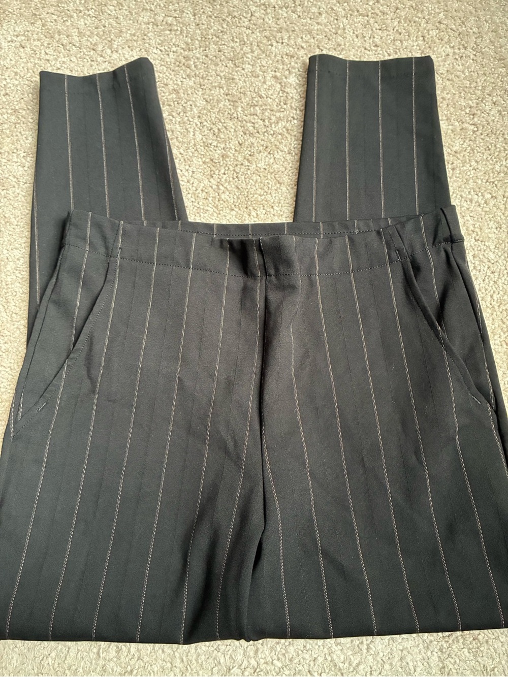 Hue pinstripe skimmer leggings - Picture 6 of 10